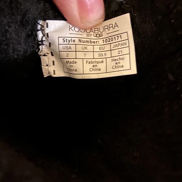 Koolaburra by Ugg Kids Victoria Tall Boot Black Size 2 - Picture 6 of 6